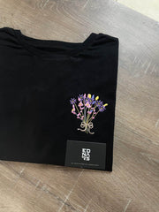 Adınız Harfleri ile Çiçek Buketi Nakış İşleme Tişört | Kişiye Özel