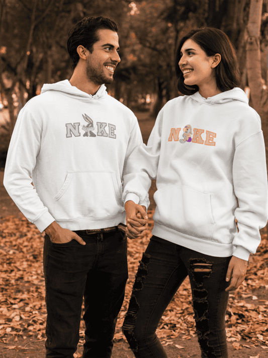 Bugs ve Lola Bunny Nakışlı Çift Kombin Tişört, Sweatshirt & Hoodie