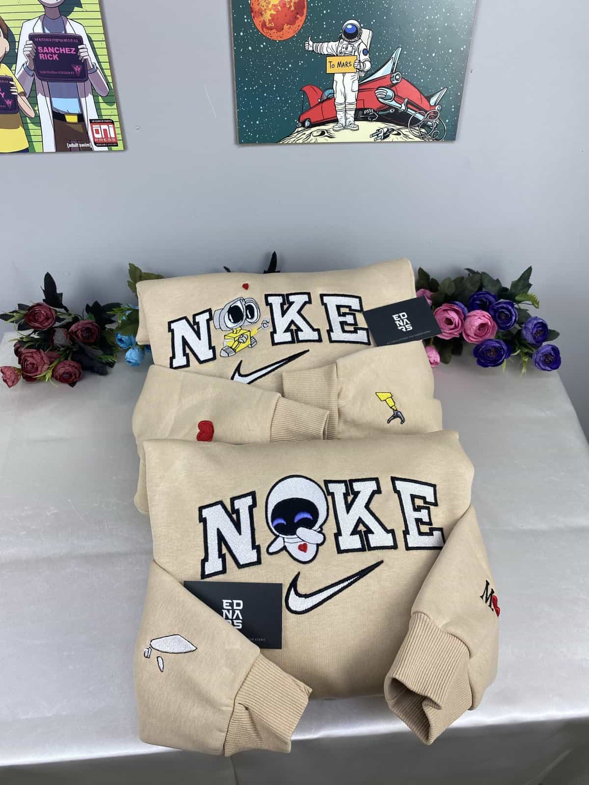 Walle ve Eva Nakışlı Çift Kombin Tişört, Sweatshirt &amp; Hoodie
